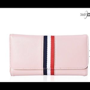 Women’s trifold wallet